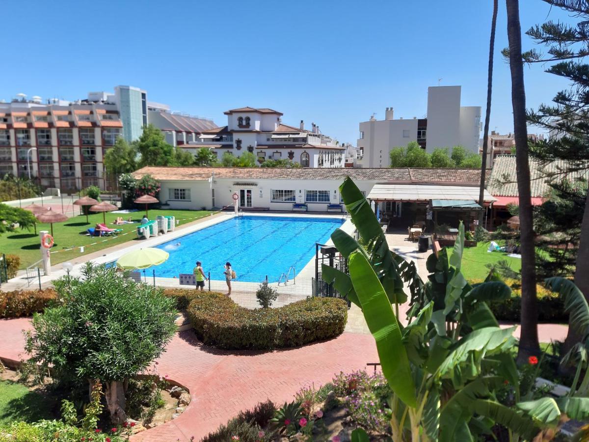 Carihuela Palace Torremolinos Exterior photo